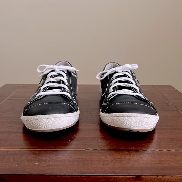 Josef Seibel - Canyon Schwartz Sneakers - Black, White Stitching - 39 / US 8.5-9 - Picture 2 of 8